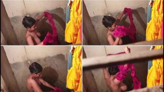 गीता भाभी हस्बैंड को चीट करके एक्स बॉयफ्रेंड से  बाथरूम में चुदी XXX Bhabhi Sex